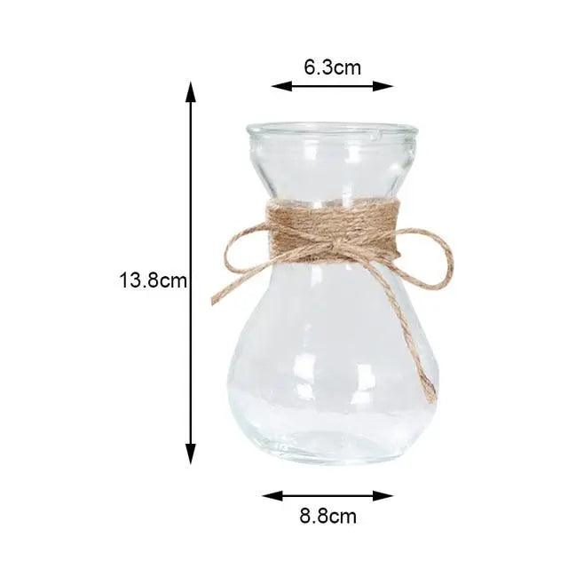 Minimalistyczny szklany wazon - elegancka dekoracja stołu