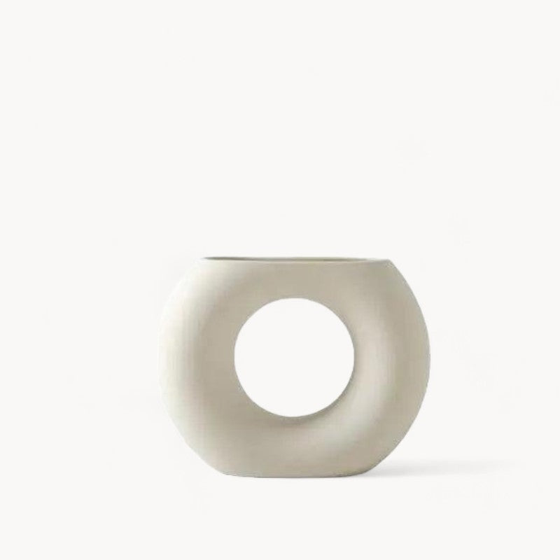Ręcznie wykonany biały ceramiczny wazon