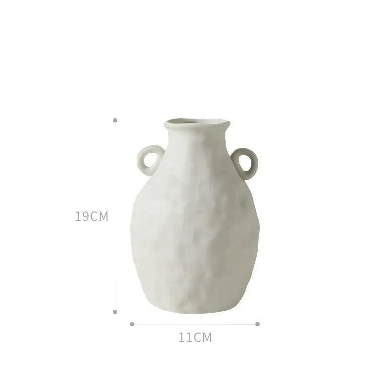 Ręcznie wykonany biały ceramiczny wazon