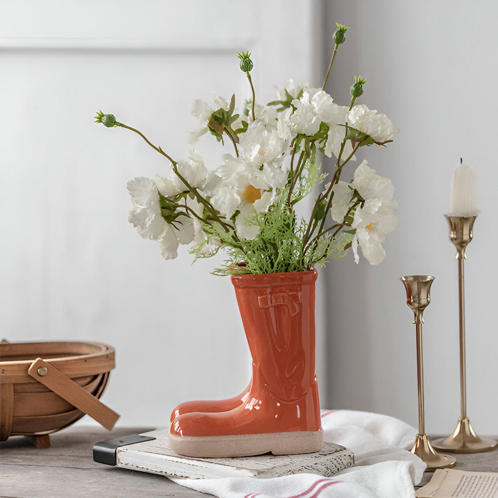 Minthara - piękny ceramiczny wazon w unikalnym kształcie buta do stylowej dekoracji