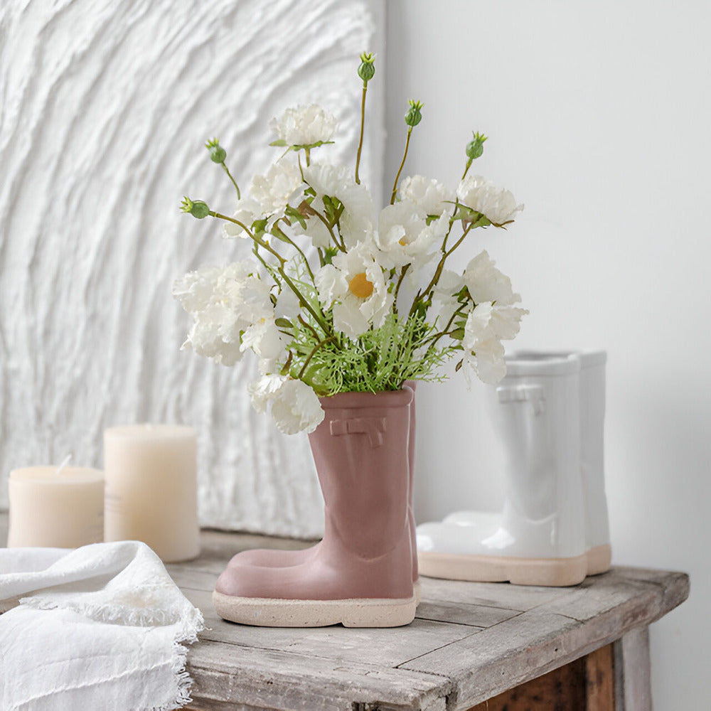 Minthara - piękny ceramiczny wazon w unikalnym kształcie buta do stylowej dekoracji