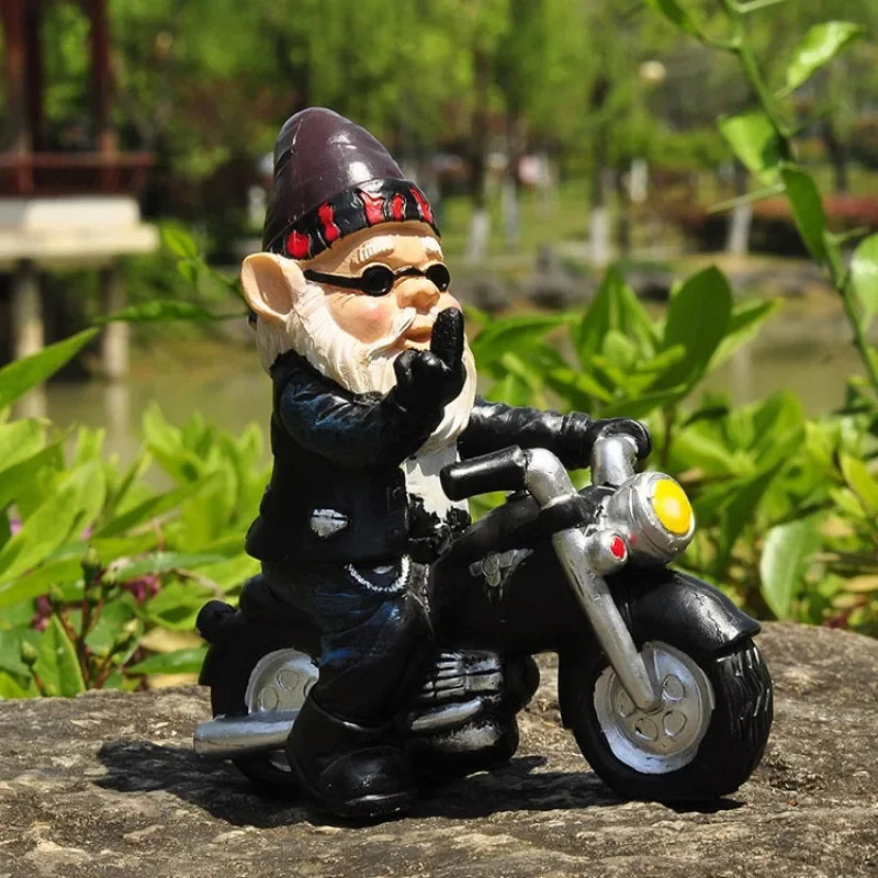 Calidora - Uroczy Krasnal na Motocyklu Figurka z Żywicy do Pięknej Dekoracji Ogrodu