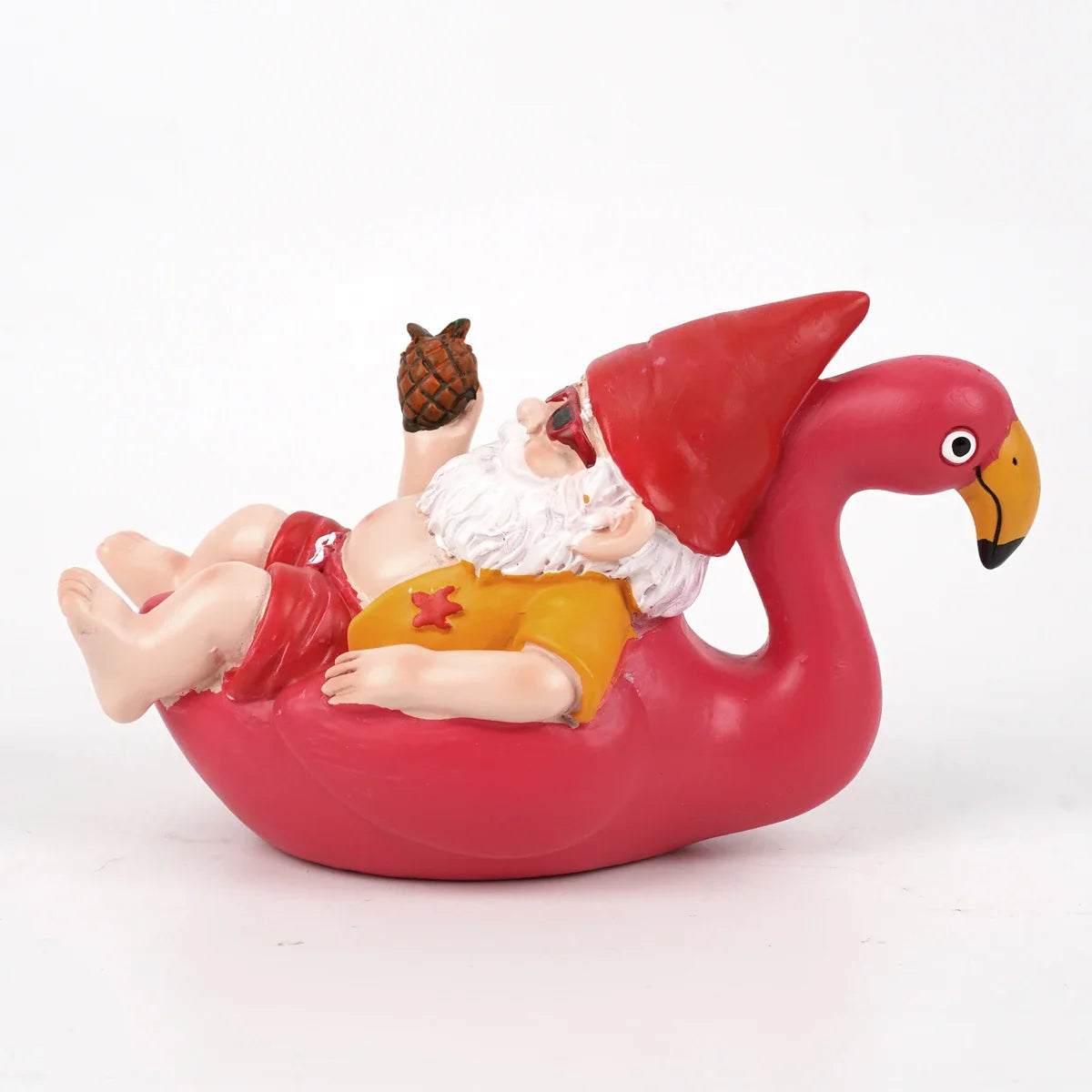 Phaedra - Urocza figurka gnom z ananasem do czarującej dekoracji ogrodu