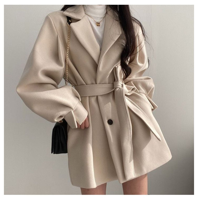 Elegant wool trench coat in beige for stylish comfort
