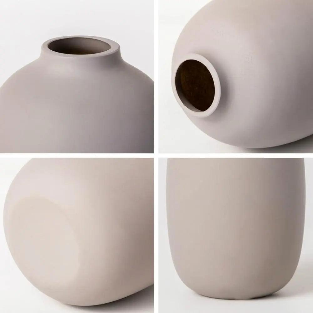 Nowoczesna kolekcja ceramicznych wazonów