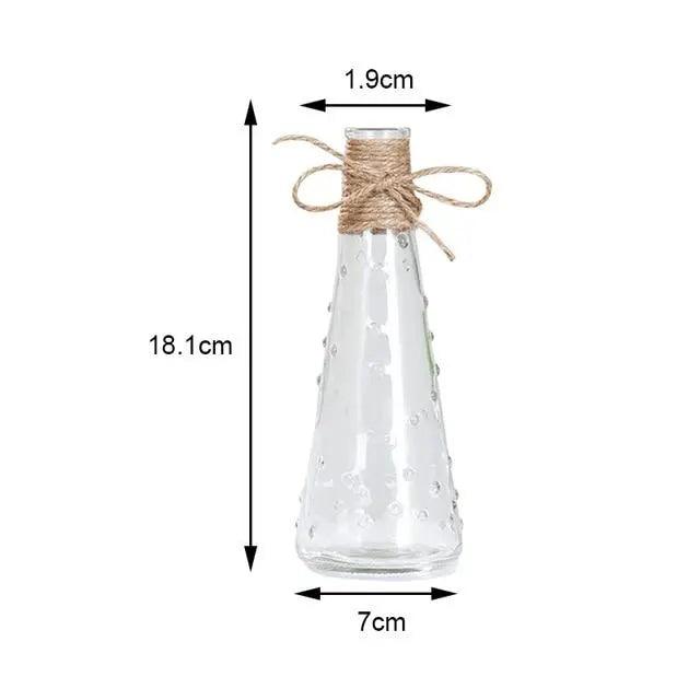 Minimalistyczny szklany wazon - elegancka dekoracja stołu