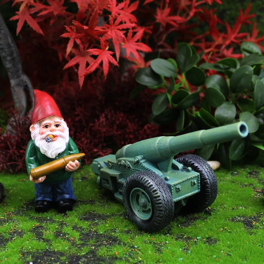 Palladia - 2-częściowa miniaturowa statuetka krasnala z żywicy z armatą do zabawy
