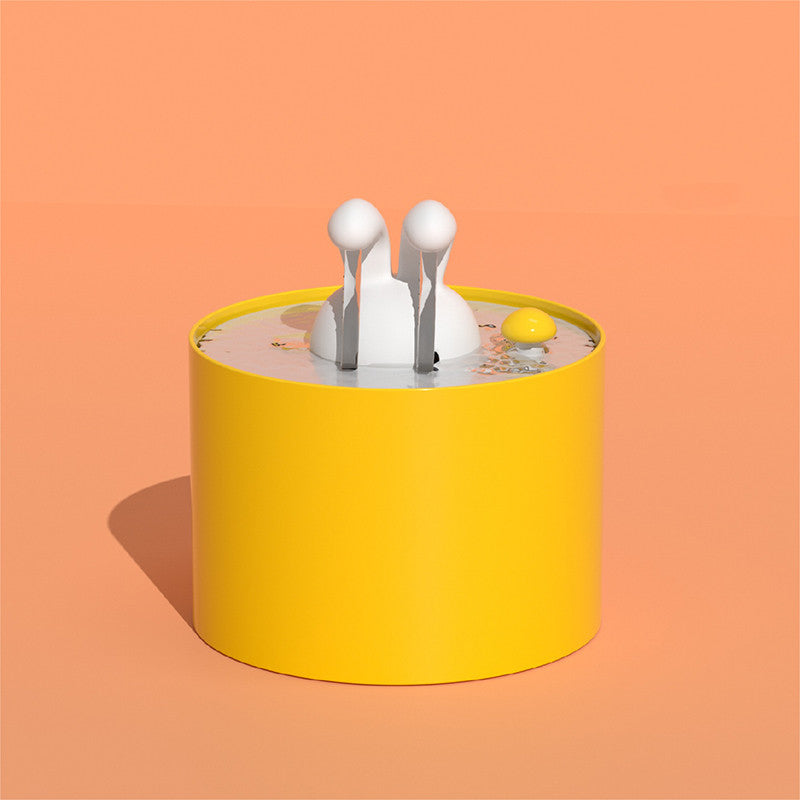 Stylowy dystrybutor wody dla zdrowego i szczęśliwego królika