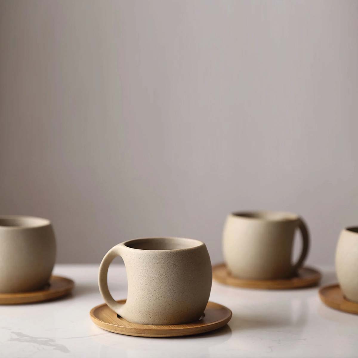 Ręcznie wykonany ceramiczny dzbanek