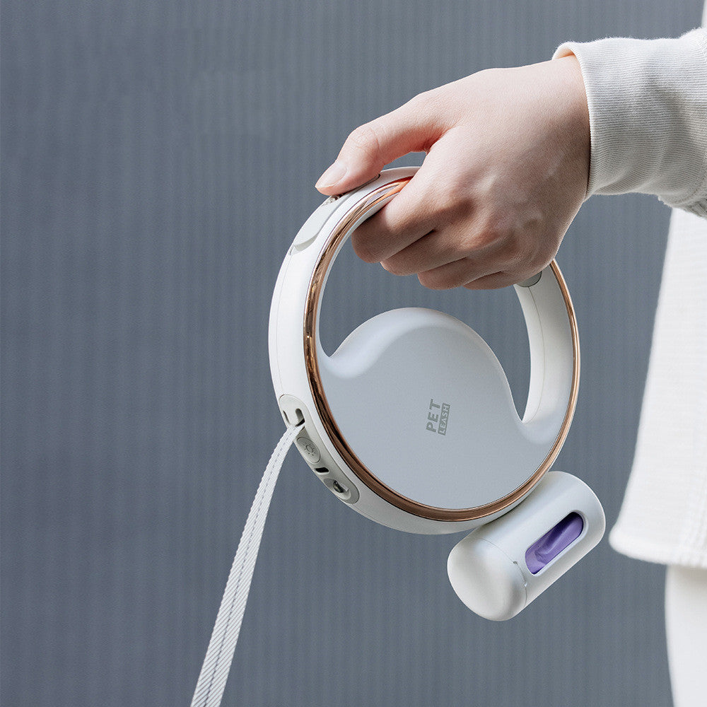 Ładowana przez USB odblaskowa smycz dla psa dla wygody i bezpieczeństwa